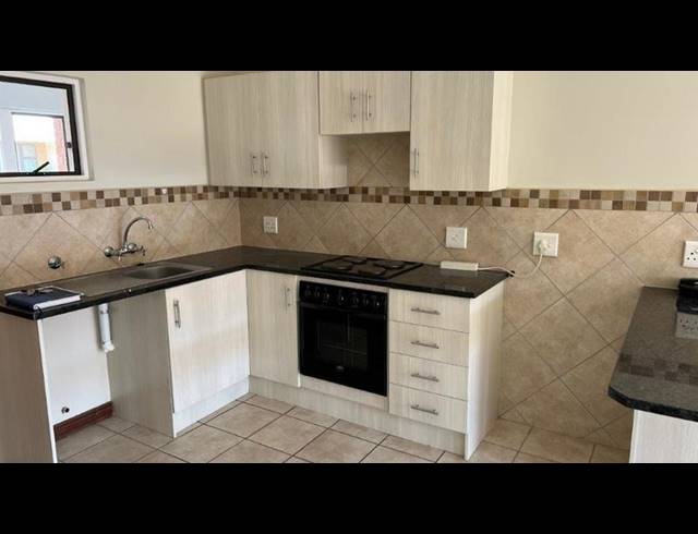1 BEDROOM PROPERTY TO RENT IN BRENTWOOD PARK